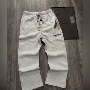 Essentials light Gray Sweatpants small